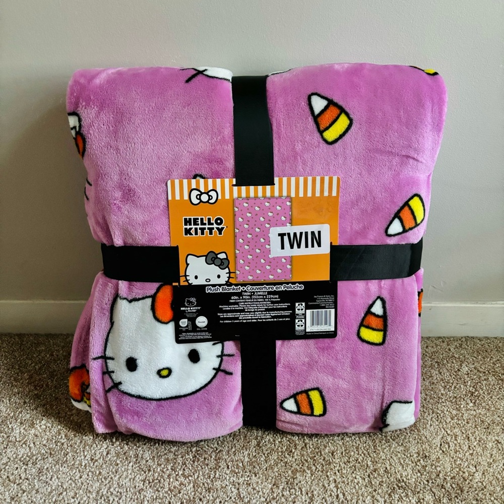 Hello Kitty Bundle ✨💗✨ - Picture 2 of 6